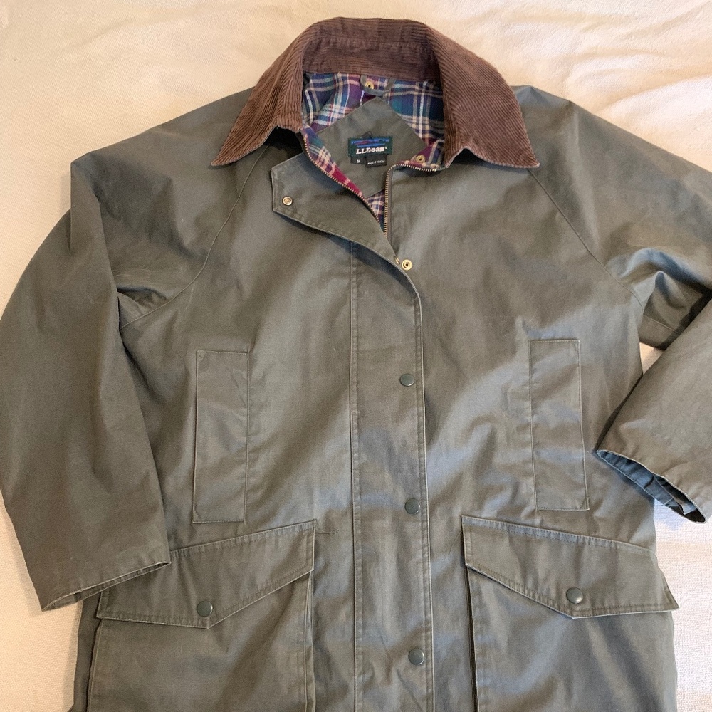 Vintage L.L. Bean Olive Green Waxed Canvas / Duck Cloth Field Coat Men’s Small